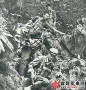 对越作战中的民兵:在敌人的枪口下为解放军抢水